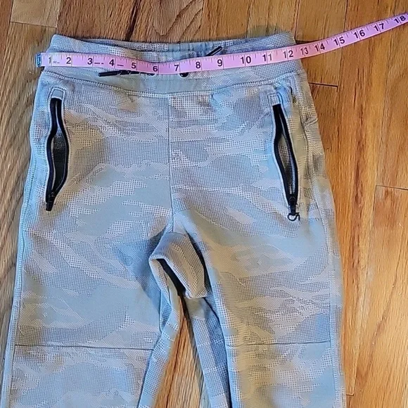 GapFit Boy's Tech Joggers - Picture 2 of 4